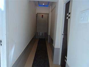 Hotel Royal Palace Mālād Exteriör bild